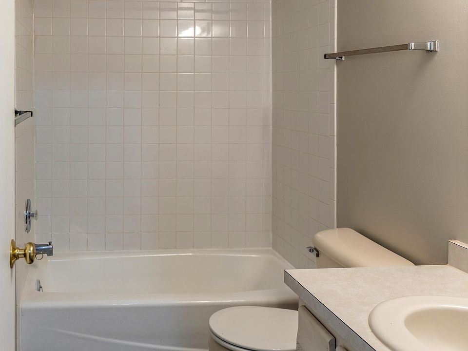 Sandstone Creek 1110 Jenne St Grand Ledge MI Zillow