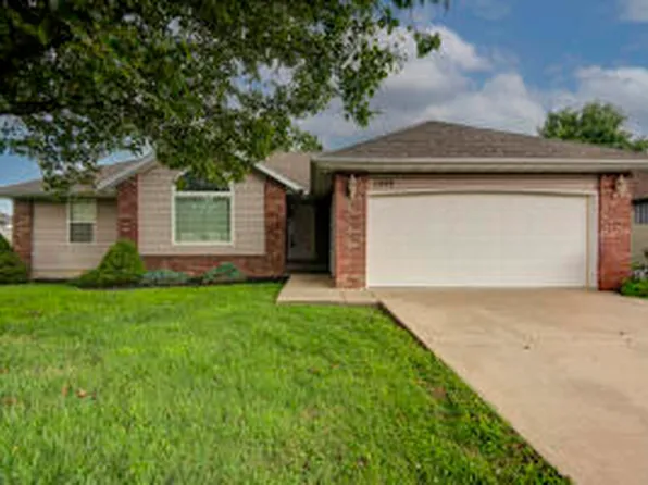 1359 W Stone House Road, Nixa, MO 65714