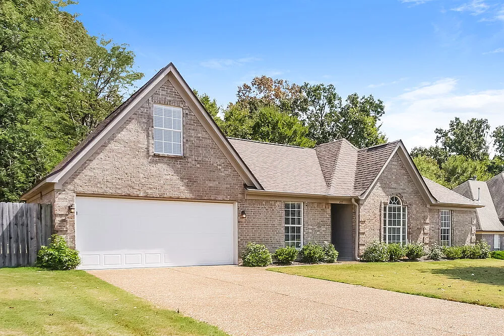 4 bed, 2.0 bath, 1699 sqft, $1,805 — Photo 4