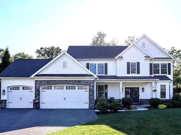 405 Sorbie Ln, Mechanicsburg, PA 17050