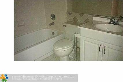 5th image of 4305 Glenmoor Dr #4305