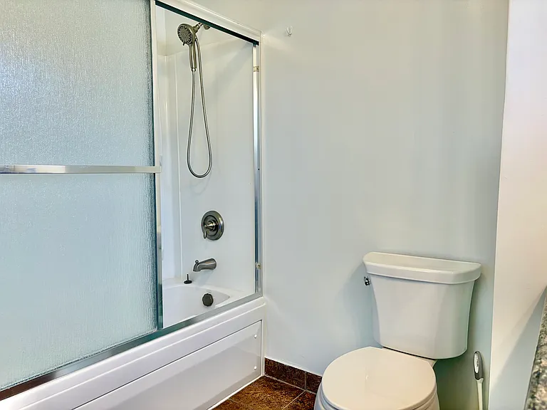 4506 Bakman Ave — Photo 26