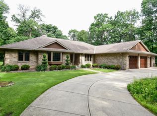 2797 S Amor Dr, New Berlin, WI 53146