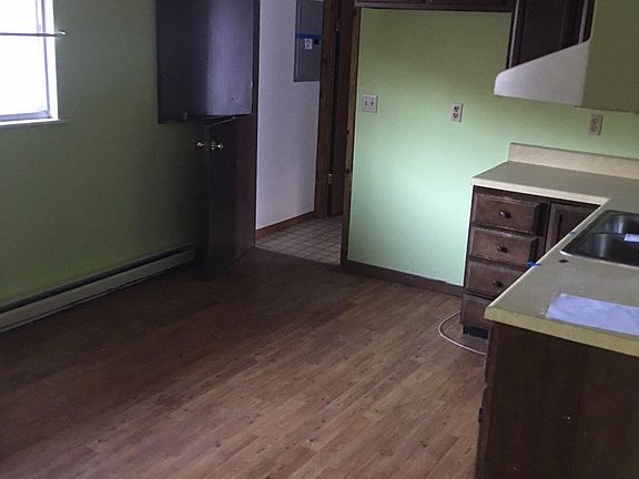 5th image of 75 Country Ln