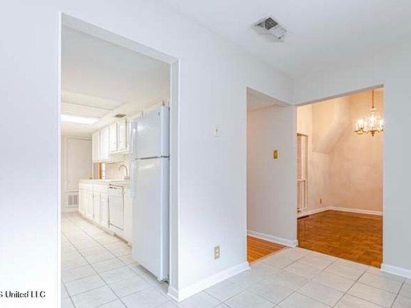 4th image of 5125 Old Canton Rd APT 218