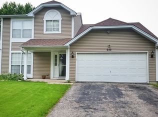642 Hampton Cir, Elgin, IL 60120