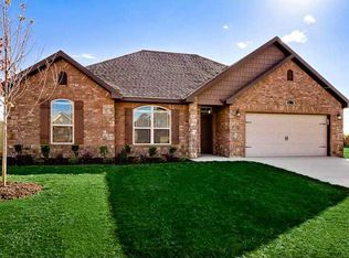 2025 Sandpiper Ave, Lowell, AR 72745