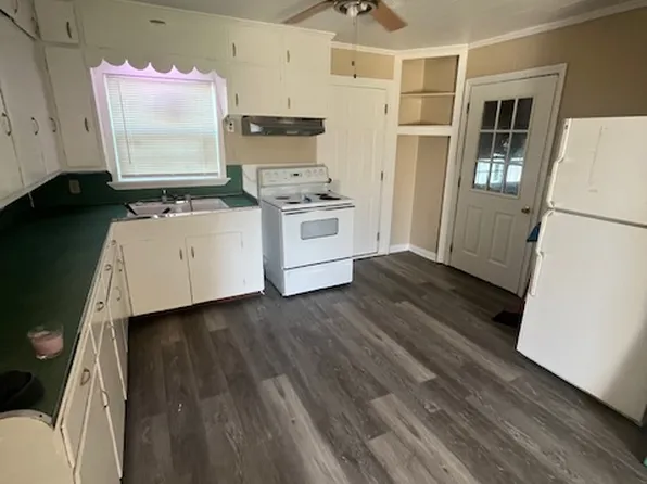 204 Terrell St, Cuero, TX 77954