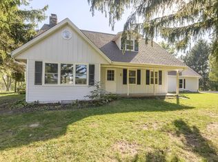 N79W33915 Petersen ROAD, Oconomowoc, WI 53066