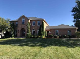 1301 Ironwood Cc Dr, Normal, IL 61761