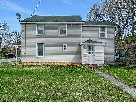 3rd image of 20 Brock St S