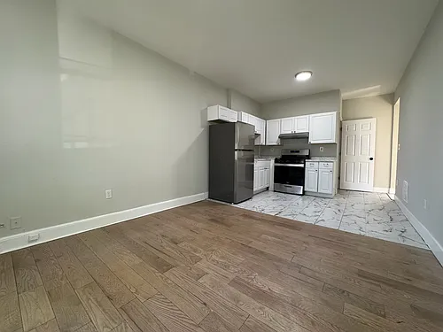 207 Goodrich St Photo 1