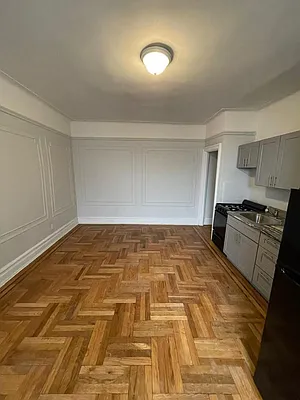 Rented by Chana Ofek, LREB | media 2