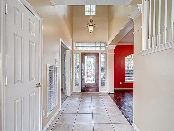 3rd image of 1807 Garden Terrace Dr
