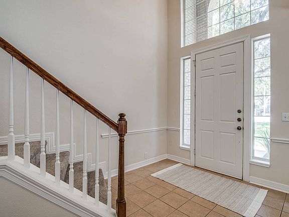 3rd image of 1303 Higgins Point