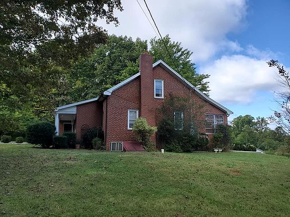 3rd image of 6861 Fairystone Park Hwy