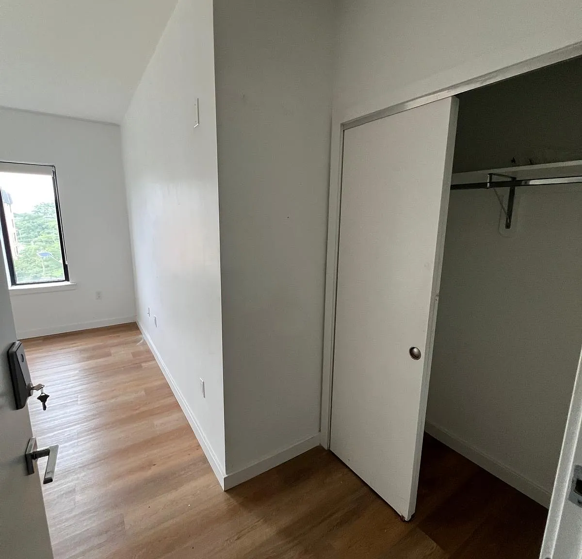 2 bed, 952 sqft, $2,595 — Photo 2