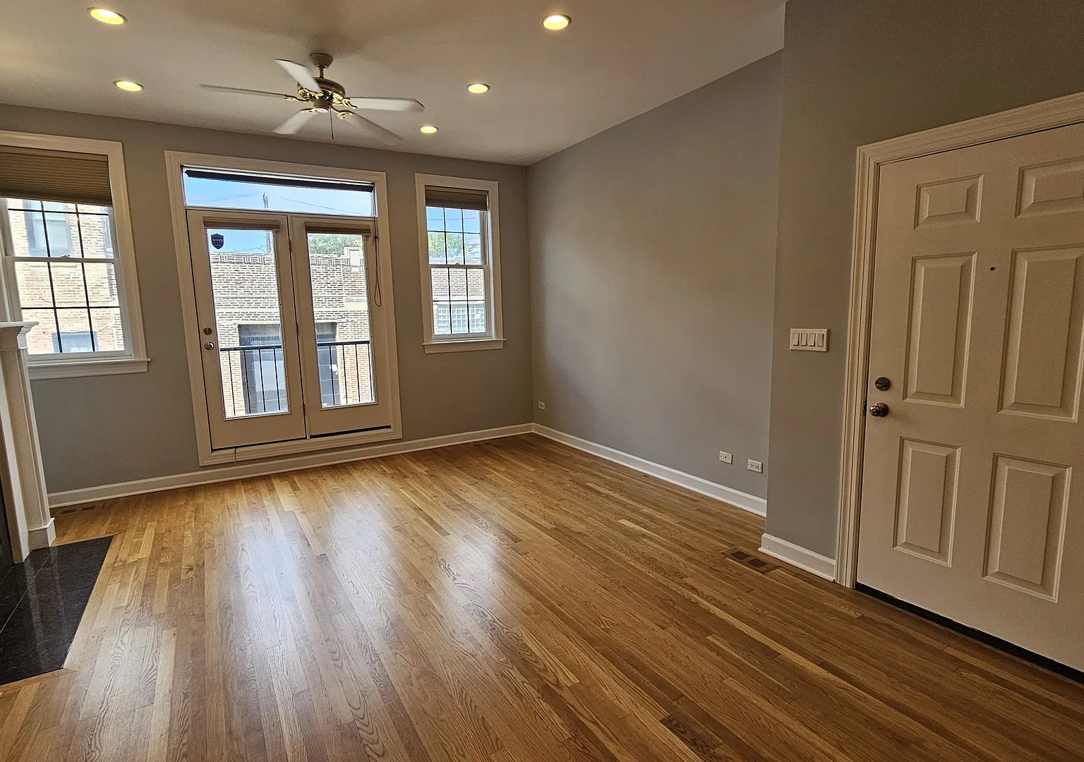 509 N Hartland Ct — Photo 2