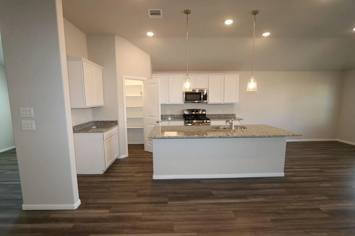 8905 Flying Eagle Ln — Photo 2