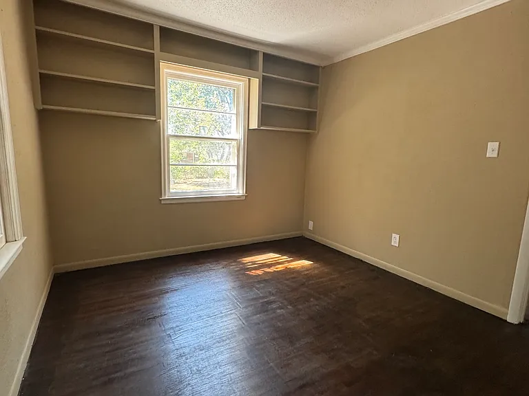 626 S Barlow St — Photo 8