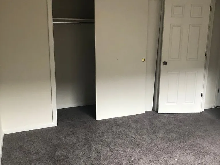4910 Walnut Street — Photo 6