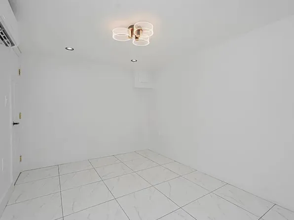 590 E 83rd St, Brooklyn, NY 11236