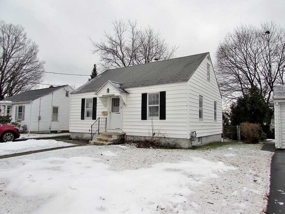 1st image of 36 Martin Ave