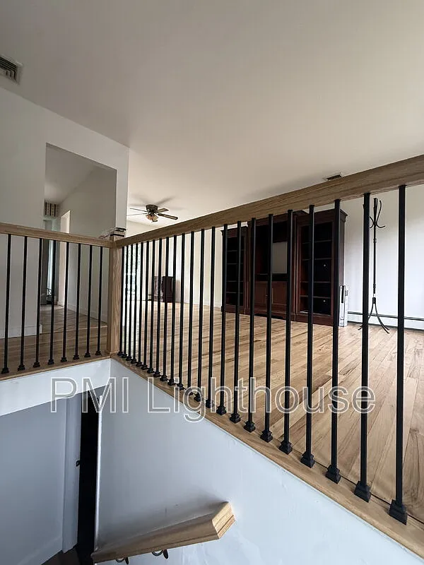 4 bed, 2.0 bath, 1600 sqft, $4,500 — Photo 4