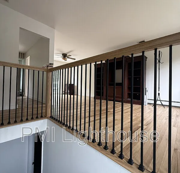 2077 Feuereisen Ave — Photo 4