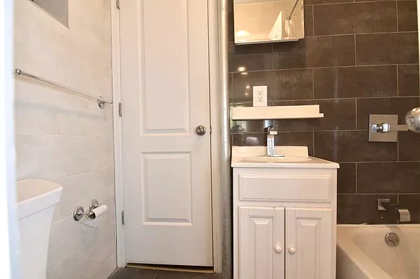 Rented by Compass | media 12