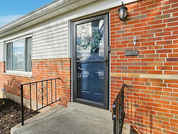 5th image of 4152 Larchview Dr