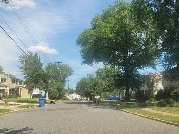 4th image of 212 Alfred Ave