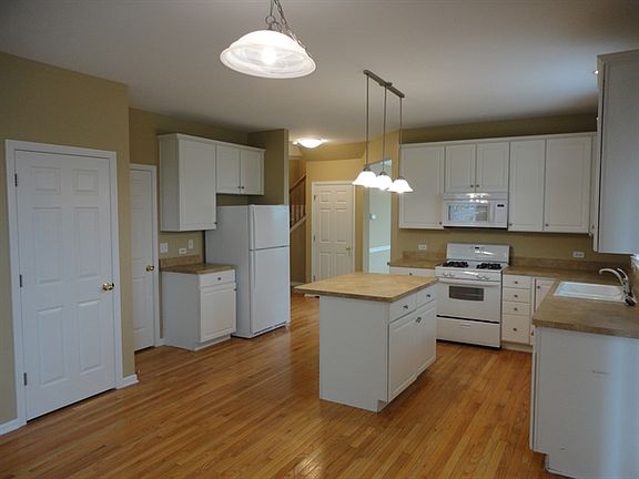 4th image of 58 Leadville Ln