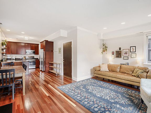 5th image of 1514 W Victoria St #2