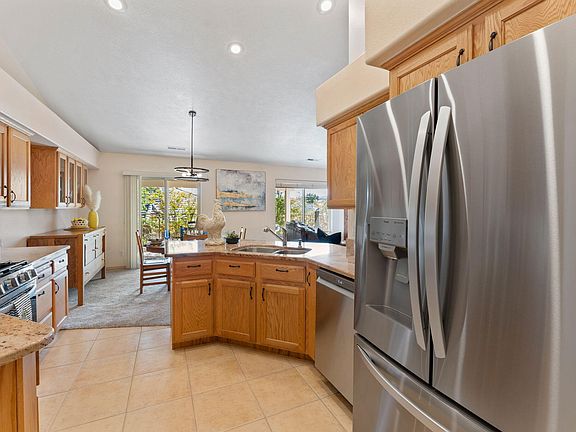 4th image of 1730 Stonebridge Dr Unit 32