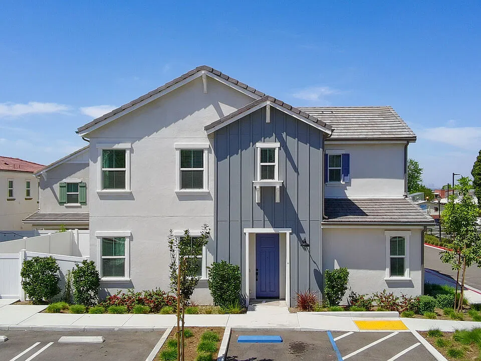 5739 Westmont Rd