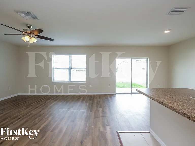 36051 Carriage Pine Ct — Photo 2