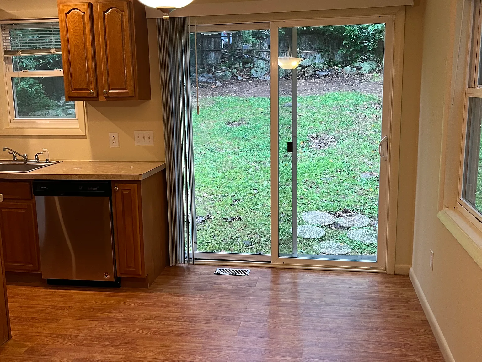 3 bed, 2.5 bath, 1188 sqft, $2,750 — Photo 4