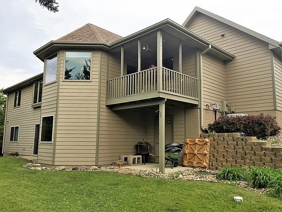 2nd image of 117 Hideaway Dr