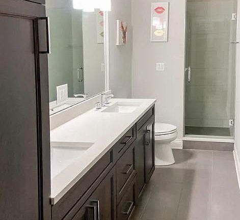 5th image of 1141 W Oakdale Ave #1W
