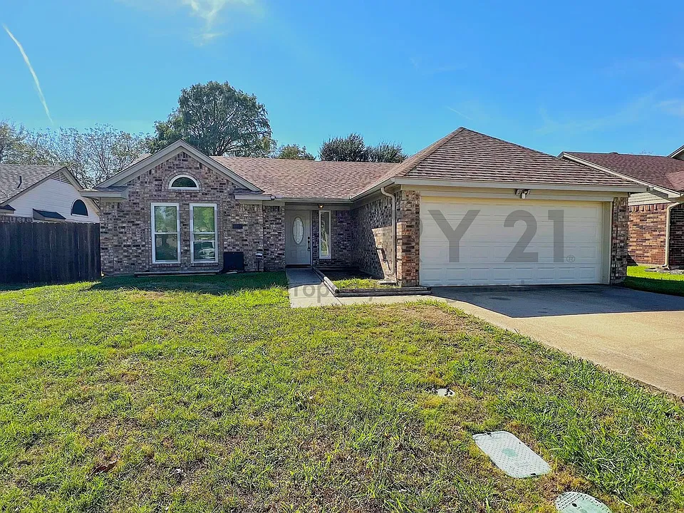 4808 Waxwing Dr