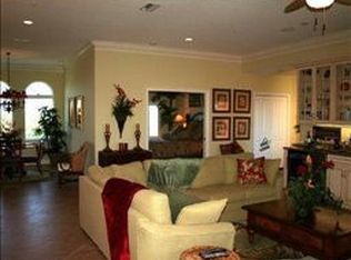 7320 Gulf Dr, Holmes Beach, FL 34217