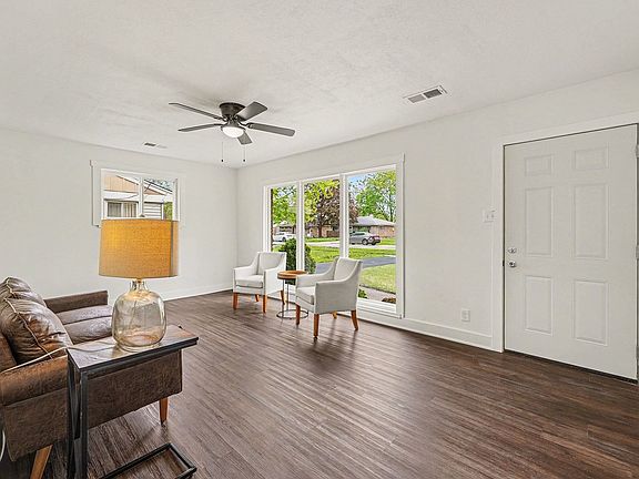 3rd image of 17332 Lorenz Ave