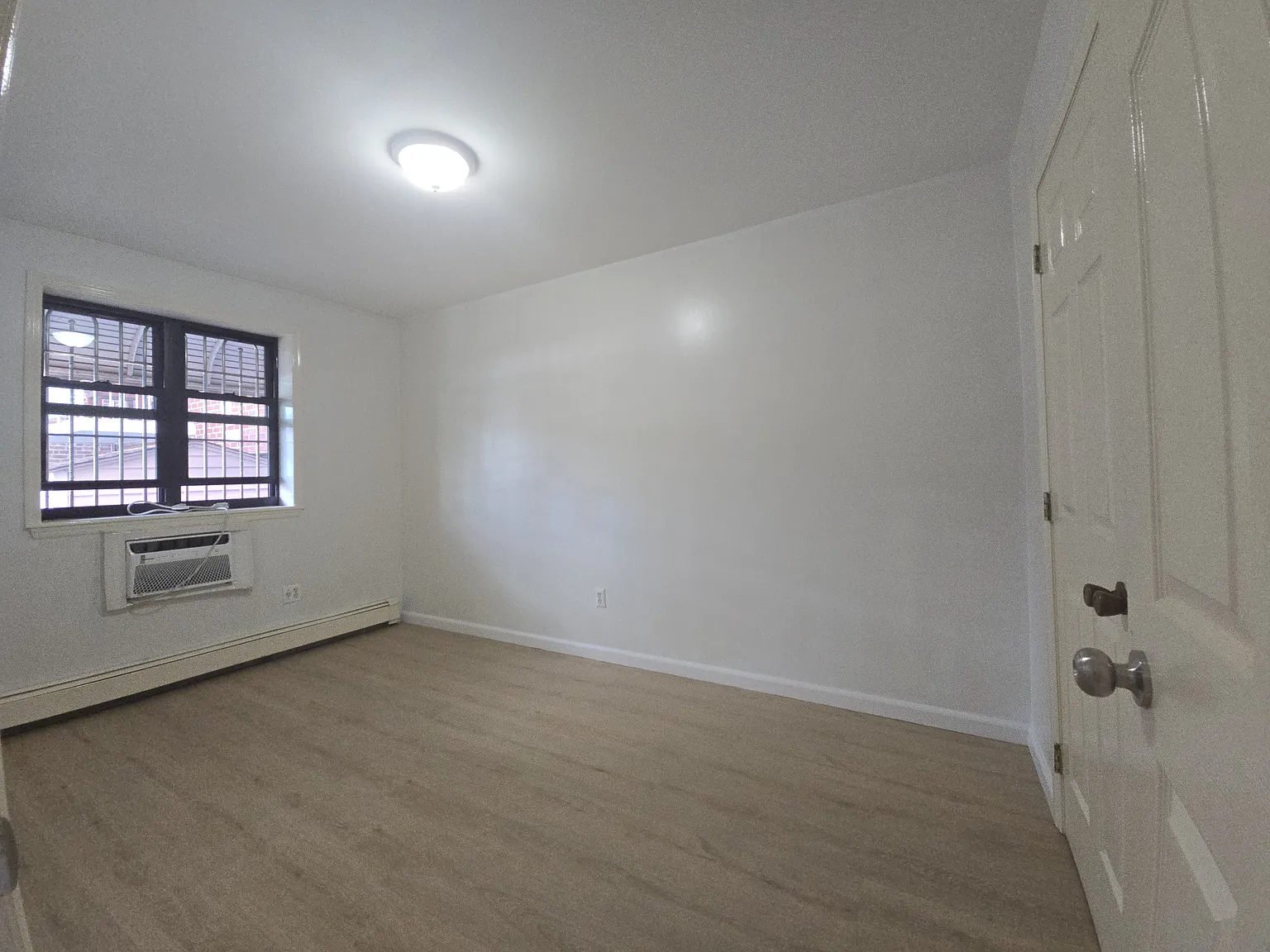 10822 Otis Ave — Photo 3