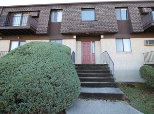 2406 Cherry Hill Dr, Poughkeepsie, NY 12603
