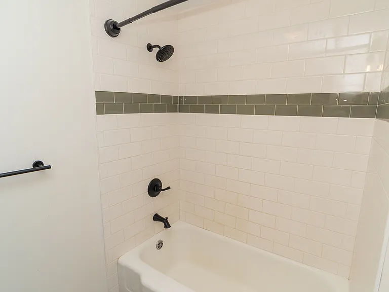 112 N 19th Ave — Photo 21