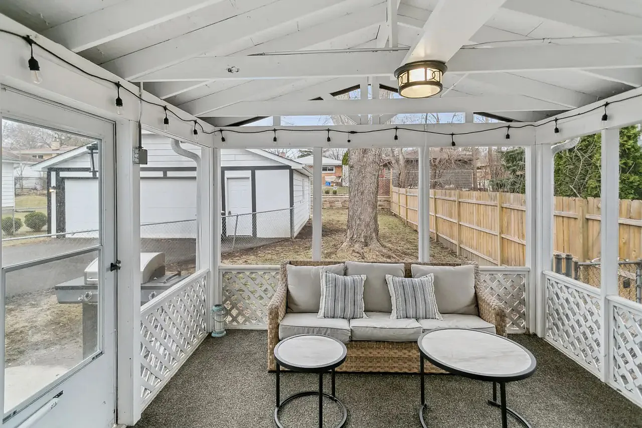 5 bed, 1506 sqft, $5,200 — Photo 3