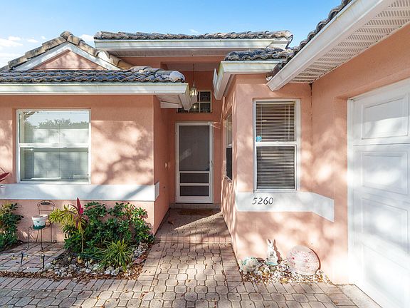 2nd image of 5260 Grande Palm Cir