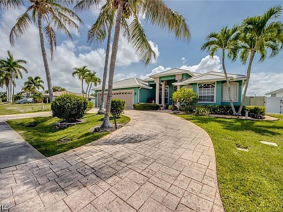 3rd image of 4203 Pelican Blvd