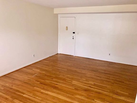3rd image of 3918 Liberty Heights Ave #A2